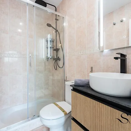Seaside Lux 1min Away To With Terrace Фуэнхирола