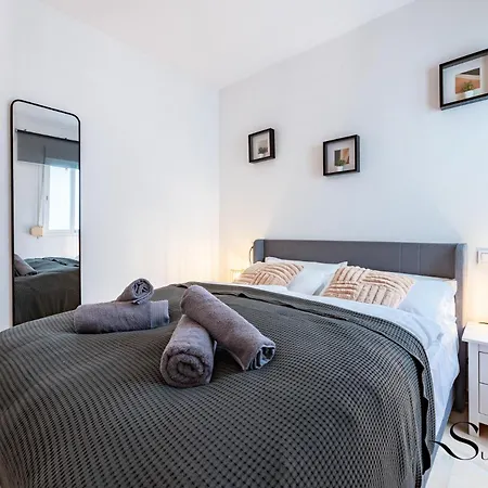 Апартаменты Seaside Lux 1min Away To With Terrace Фуэнхирола