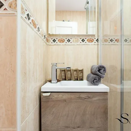 Апартаменты Seaside Lux 1min Away To With Terrace *